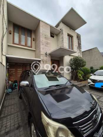 Dijual Rumah Premium dengan Fasilitas Sekitar Lengkap di Cilandak, Jakarta Selatan Dijual Rumah Premium dengan Fasilitas Sekitar Lengkap di Cilandak, Jakarta Selatan