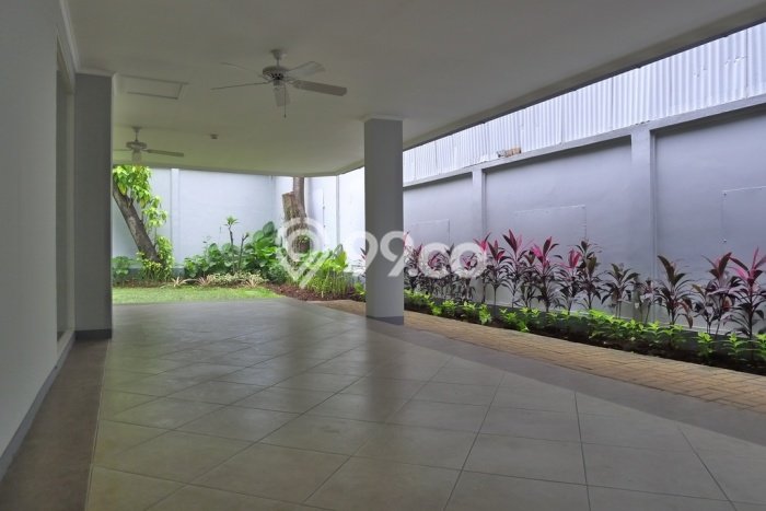 Sewa Rumah Strategis di Cipete LT 825m2 / LB 563m2 Kondisi Bagus Sewa Rumah Strategis di Cipete LT 825m2 / LB 563m2 Kondisi Bagus