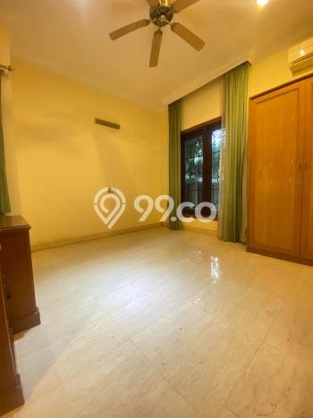 Sewa Rumah Nyaman LT 450m2 / LB 400m2 di Pondok Indah, Jakarta Selatan Sewa Rumah Nyaman LT 450m2 / LB 400m2 di Pondok Indah, Jakarta Selatan