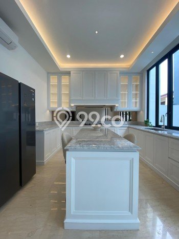 Ready to Use! Premium House LT 173m2 Desain Modern di Radio Dalam Ready to Use! Premium House LT 173m2 Desain Modern di Radio Dalam