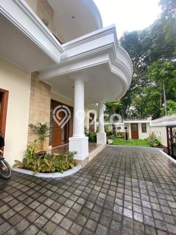 Sewa Rumah Nyaman LT 450m2 / LB 400m2 di Pondok Indah, Jakarta Selatan Sewa Rumah Nyaman LT 450m2 / LB 400m2 di Pondok Indah, Jakarta Selatan