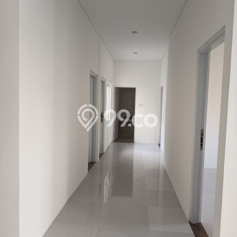 Rumah Eksklusif Siap Huni LT 185m2 di BSD, Tangerang Selatan Rumah Eksklusif Siap Huni LT 185m2 di BSD, Tangerang Selatan