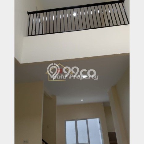 Rumah Modern Cantik 5 Kamar Siap Huni di BSD Rumah Modern Cantik 5 Kamar Siap Huni di BSD
