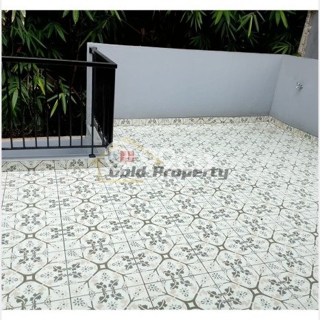 Rumah Modern Cantik 5 Kamar Siap Huni di BSD Rumah Modern Cantik 5 Kamar Siap Huni di BSD