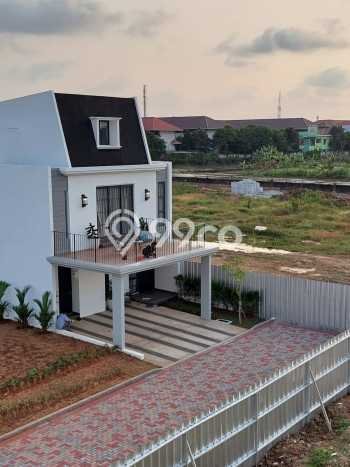 Rumah Baru Mewah gaya Eropa di Cakung Jakarta timur Rumah Baru Mewah gaya Eropa di Cakung Jakarta timur