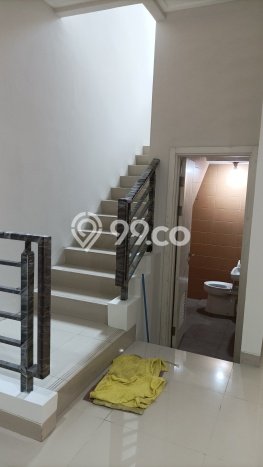 Rumah Sewa 2 lantai paling murah paling lengkap Full 5 AC di Sumarecon Bekasi Rumah Sewa 2 lantai paling murah paling lengkap Full 5 AC di Sumarecon Bekasi