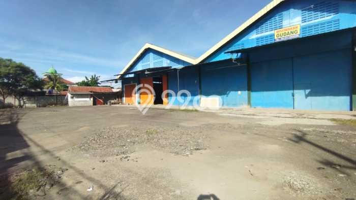 AREA BERKEMBANG! Gudang Disewakan di Bogor Selatan, Luas 1600m2m², Siap Operasional AREA BERKEMBANG! Gudang Disewakan di Bogor Selatan, Luas 1600m2m², Siap Operasional
