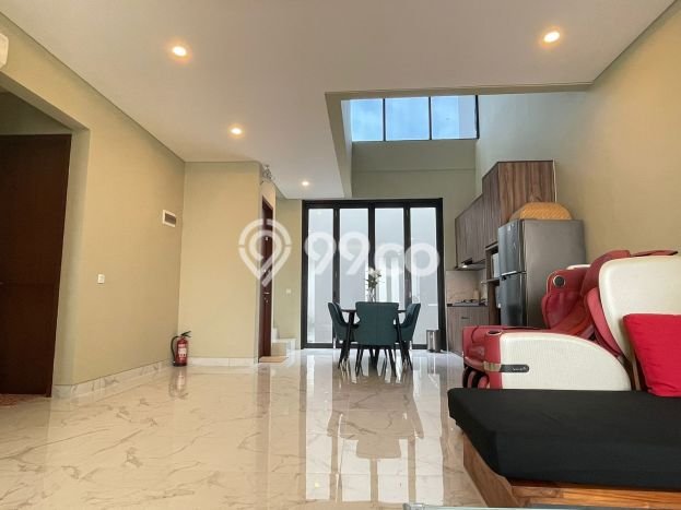 For Sale! Luxury House LT 145m2 Desain Modern di Pulomas For Sale! Luxury House LT 145m2 Desain Modern di Pulomas