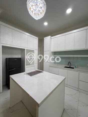 Jual Rumah Mewah Megah Dengan View Eksklusif di Gading Serpong, Tangerang Jual Rumah Mewah Megah Dengan View Eksklusif di Gading Serpong, Tangerang