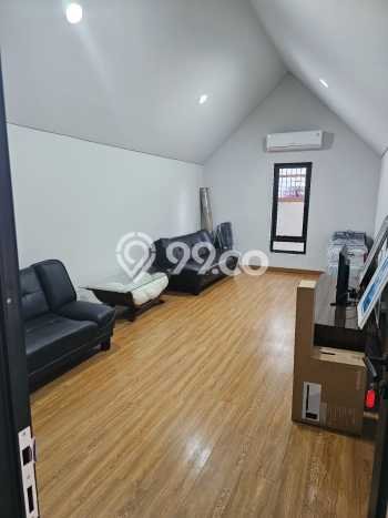 Ready to Use! Premium House LT 144m2 Desain Elegan di BSD Ready to Use! Premium House LT 144m2 Desain Elegan di BSD