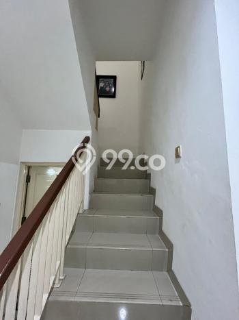 Rumah Strategis Modern Lb 130m2 di BSD, Tangerang Selatan Rumah Strategis Modern Lb 130m2 di BSD, Tangerang Selatan
