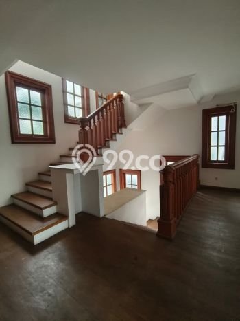 Siap Huni Hunian Elit 6 Kamar di Karawaci Dekat ke Mana Pun Siap Huni Hunian Elit 6 Kamar di Karawaci Dekat ke Mana Pun