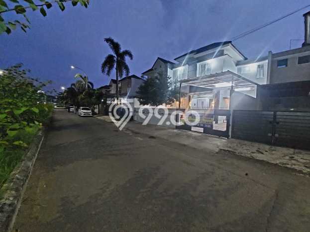 Jual Rumah Eksklusif 4 KT di BSD, Tangerang Jual Rumah Eksklusif 4 KT di BSD, Tangerang
