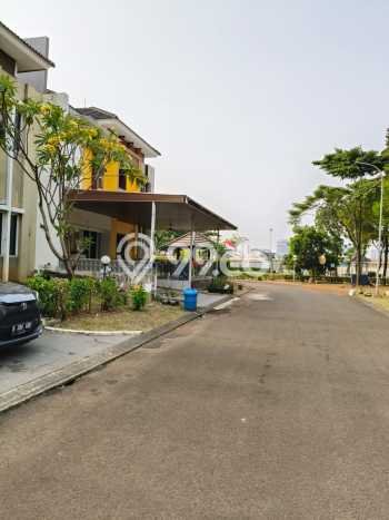 Dijual Rumah Mewah Elegan Dengan View Cantik di Gading Serpong, Tangerang Dijual Rumah Mewah Elegan Dengan View Cantik di Gading Serpong, Tangerang