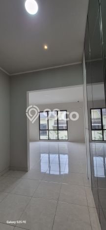 Disewakan segera hunian minimalis strategis 4 Kamar di BSD, Tangerang Selatan Disewakan segera hunian minimalis strategis 4 Kamar di BSD, Tangerang Selatan