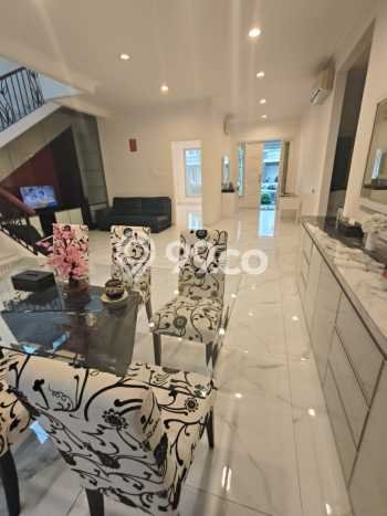 Rumah Elit Modern Siap Huni di Gading Serpong Tangerang Rumah Elit Modern Siap Huni di Gading Serpong Tangerang