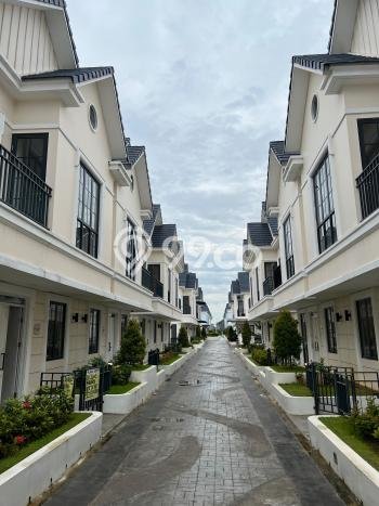 Jual Rumah Strategis Bagus Punya 5 KT di Tangerang Tangerang - Jual Rumah Strategis Bagus Punya 5 KT di Tangerang Tangerang -