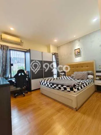 Rumah Elit LB 160m2 Siap Pakai Desain Elegan di Gading Serpong The Spring, Tangerang Rumah Elit LB 160m2 Siap Pakai Desain Elegan di Gading Serpong The Spring, Tangerang