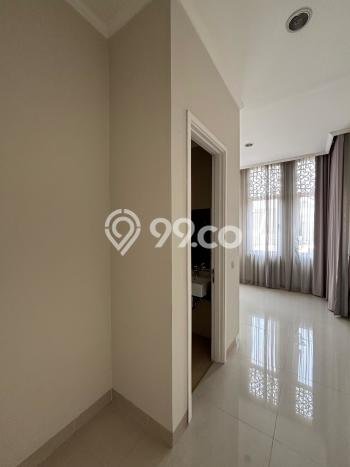 Jual Rumah Murah Meriah BSD Punya 5 Kamar & LT 250m2 Jual Rumah Murah Meriah BSD Punya 5 Kamar & LT 250m2
