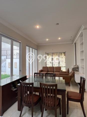 Jual Rumah Mewah Megah Dengan View Eksklusif di Gading Serpong, Tangerang Jual Rumah Mewah Megah Dengan View Eksklusif di Gading Serpong, Tangerang