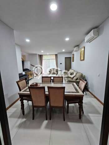 Ready to Use! Premium House LT 144m2 Desain Elegan di BSD Ready to Use! Premium House LT 144m2 Desain Elegan di BSD