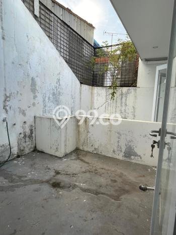 Rumah Modern 3 KT di Gading Serpong Tangerang Semi Furnished Rumah Modern 3 KT di Gading Serpong Tangerang Semi Furnished