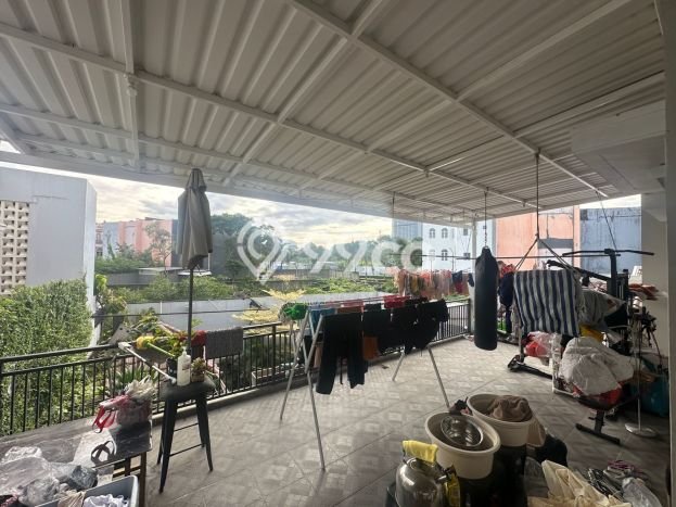 Rumah Mewah LB 203m2 Siap Pakai Desain Elegan di Gading Serpong, Tangerang Rumah Mewah LB 203m2 Siap Pakai Desain Elegan di Gading Serpong, Tangerang