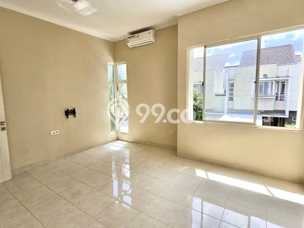 Disewakan! Rumah 2 Kamar Tidur &
2 Kamar Mandi di Gading Serpong, Tangerang Disewakan! Rumah 2 Kamar Tidur &
2 Kamar Mandi di Gading Serpong, Tangerang