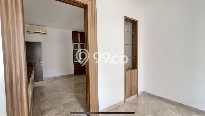 Rumah Elit LB 300m2 Siap Huni Desain Elegan di BSD, Tangerang Rumah Elit LB 300m2 Siap Huni Desain Elegan di BSD, Tangerang