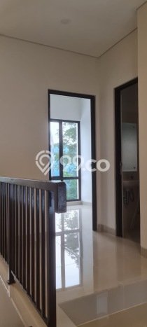 Rumah Luas Asri 2 KT Siap Huni di BSD Castilla Tangerang Rumah Luas Asri 2 KT Siap Huni di BSD Castilla Tangerang
