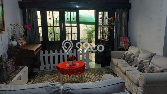 Rumah Elit LB 200m2 Siap Pakai Desain Elegan di Bintaro, Jakarta Selatan Rumah Elit LB 200m2 Siap Pakai Desain Elegan di Bintaro, Jakarta Selatan