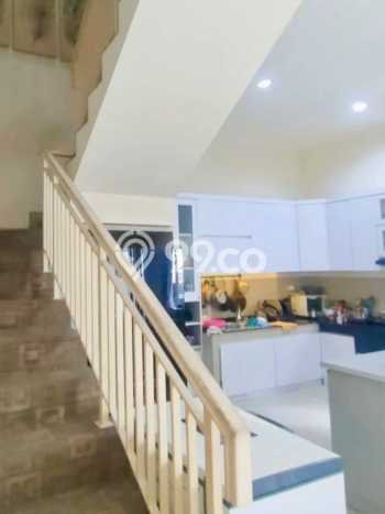 For Sale Hunian Rumah Terawat 4 KT di BSD City, Tangerang For Sale Hunian Rumah Terawat 4 KT di BSD City, Tangerang