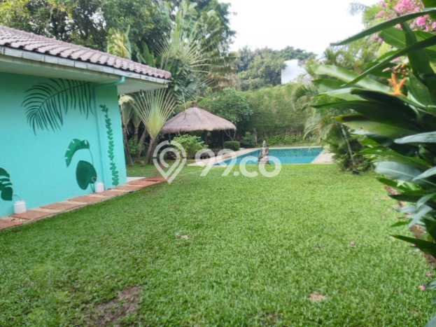 Hunian Elit LB 388m2 Siap Huni Desain Elegan di Kemang, Jakarta Selatan Hunian Elit LB 388m2 Siap Huni Desain Elegan di Kemang, Jakarta Selatan