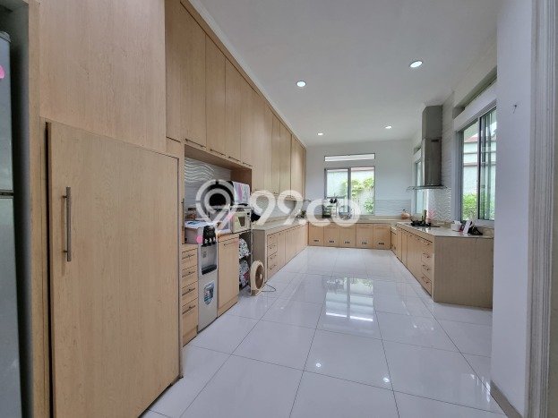 For Sale! Luxury House LT 420m2 Desain Elegan di Alam Sutera For Sale! Luxury House LT 420m2 Desain Elegan di Alam Sutera
