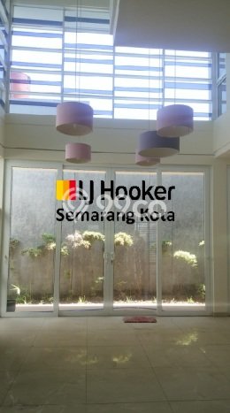 Bisa KPR! Rumah Asri di Pleburan, LT 260m² LB 290m² Bisa KPR! Rumah Asri di Pleburan, LT 260m² LB 290m²