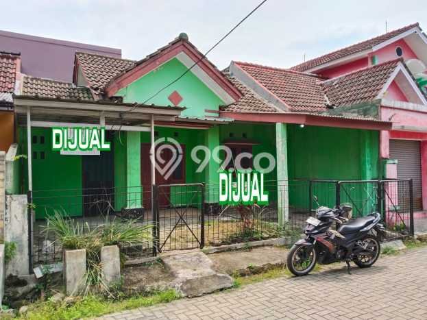 Jual Rumah Harga Miring Tapos Punya 3 KT & LT 100m2 Jual Rumah Harga Miring Tapos Punya 3 KT & LT 100m2
