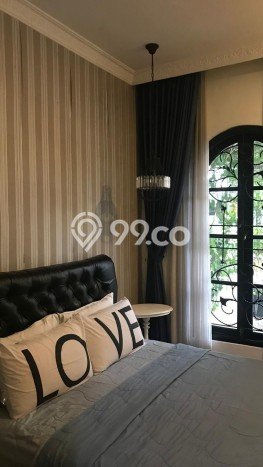 Hunian Elit LB 200m2 Siap Pakai Desain Elegan di Seturan, Yogyakarta Hunian Elit LB 200m2 Siap Pakai Desain Elegan di Seturan, Yogyakarta