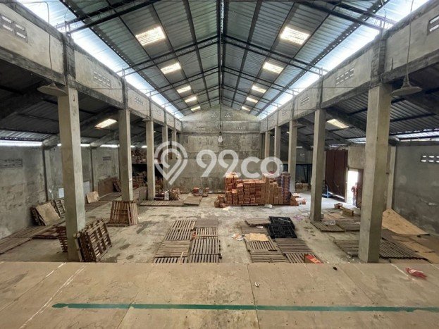 Gudang Dijual di Kasihan Bantul dengan Luas Bangunan 660m2 Gudang Dijual di Kasihan Bantul dengan Luas Bangunan 660m2