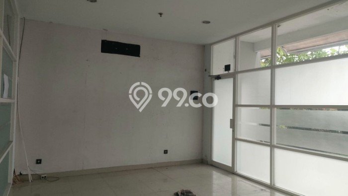 LOKASI PREMIUM! Ruko Kawasan , Luas 22m2m², Akses Utama LOKASI PREMIUM! Ruko Kawasan , Luas 22m2m², Akses Utama