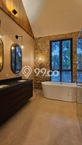 Rumah Luxury Modern Tanpa Renovasi di BSD Puspita Loka Tangerang Rumah Luxury Modern Tanpa Renovasi di BSD Puspita Loka Tangerang