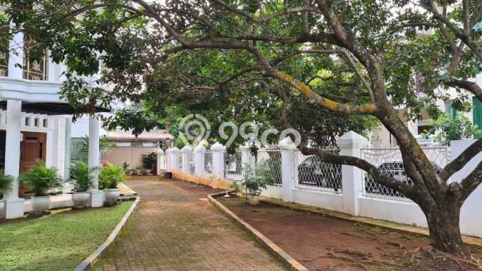 Ready to Use! Luxury House LT 515m2 Desain Elegan di Lebak Bulus Ready to Use! Luxury House LT 515m2 Desain Elegan di Lebak Bulus