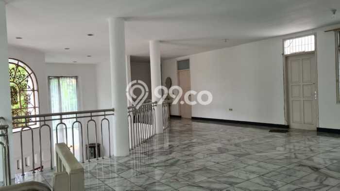 Ready to Use! Luxury House LT 515m2 Desain Elegan di Lebak Bulus Ready to Use! Luxury House LT 515m2 Desain Elegan di Lebak Bulus
