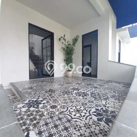 For Sale! Luxury House LT 300m2 Desain Elegan di Bintaro For Sale! Luxury House LT 300m2 Desain Elegan di Bintaro