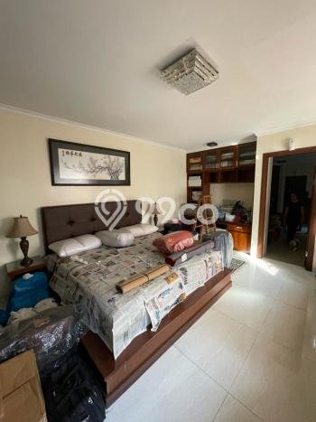 Rumah Elit Modern Tanpa Renovasi di BSD City Tangerang Rumah Elit Modern Tanpa Renovasi di BSD City Tangerang