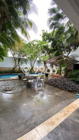 Rumah Elit Modern Tanpa Renovasi di Kemang Jakarta Selatan Rumah Elit Modern Tanpa Renovasi di Kemang Jakarta Selatan