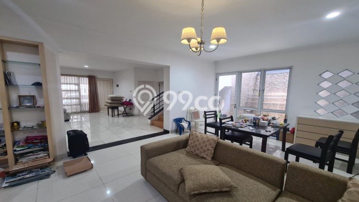 Jual Murah Rumah dengan 4 Kamar Tidur dan 3 Kamar Mandi di Area , Tangerang Jual Murah Rumah dengan 4 Kamar Tidur dan 3 Kamar Mandi di Area , Tangerang