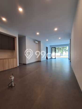 Rumah Mewah LB 700m2 Siap Pakai Desain Elegan di Alam Sutera, Tangerang Rumah Mewah LB 700m2 Siap Pakai Desain Elegan di Alam Sutera, Tangerang