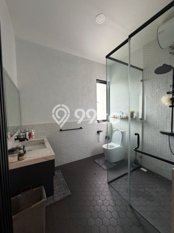 Dijual Rumah Luas Elegan Dengan View Eksklusif di BSD City, Tangerang Dijual Rumah Luas Elegan Dengan View Eksklusif di BSD City, Tangerang