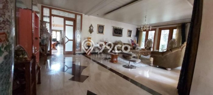 Dijual Rumah Luas Megah Dengan View Eksklusif di Kemang, Jakarta Selatan Dijual Rumah Luas Megah Dengan View Eksklusif di Kemang, Jakarta Selatan