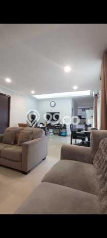 Rumah Mewah LB 150m2 Siap Huni Desain Elegan di BSD Castilla, Tangerang Rumah Mewah LB 150m2 Siap Huni Desain Elegan di BSD Castilla, Tangerang